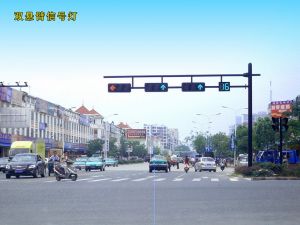 雙懸臂交通信號(hào)燈